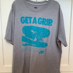 Nike Standard Fit Waffle Shoe Graphic Tee